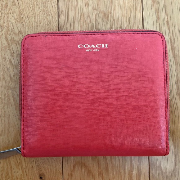 Coach Leather Women's Zip-Around Wallet - Picture 1 of 3